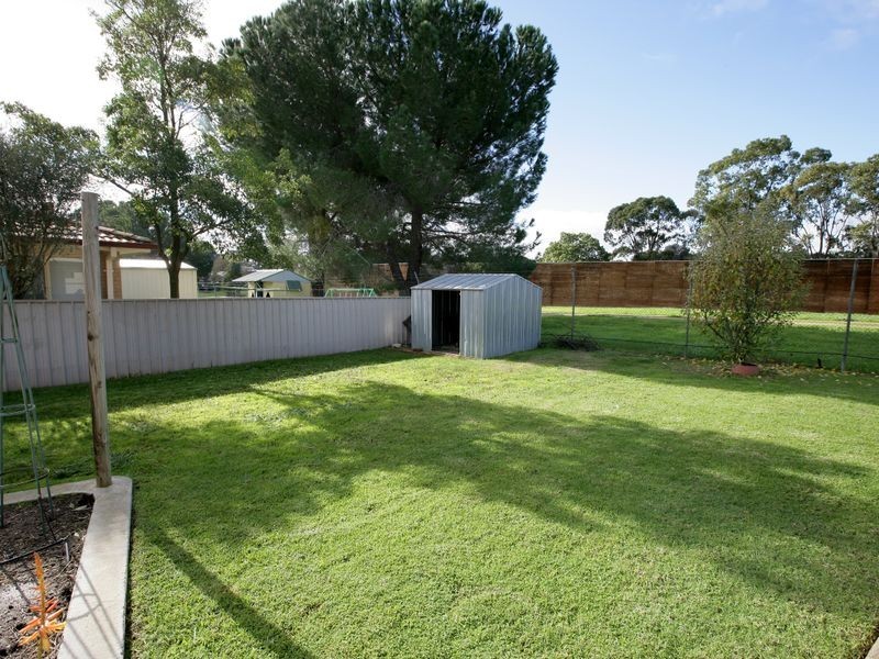 11 Juniper Place, Forest Hill NSW 2651