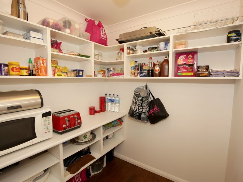 74 Kaloona Drive, Bourkelands NSW 2650