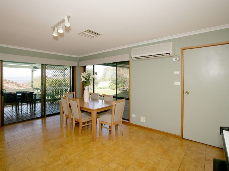 98 Stanley Street, Kooringal NSW 2650