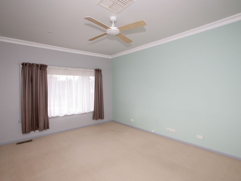 5 Ziegler Avenue, Kooringal NSW 2650