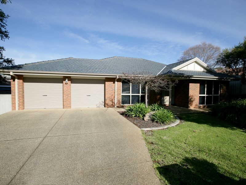 20 Henwood Avenue, Kooringal NSW 2650