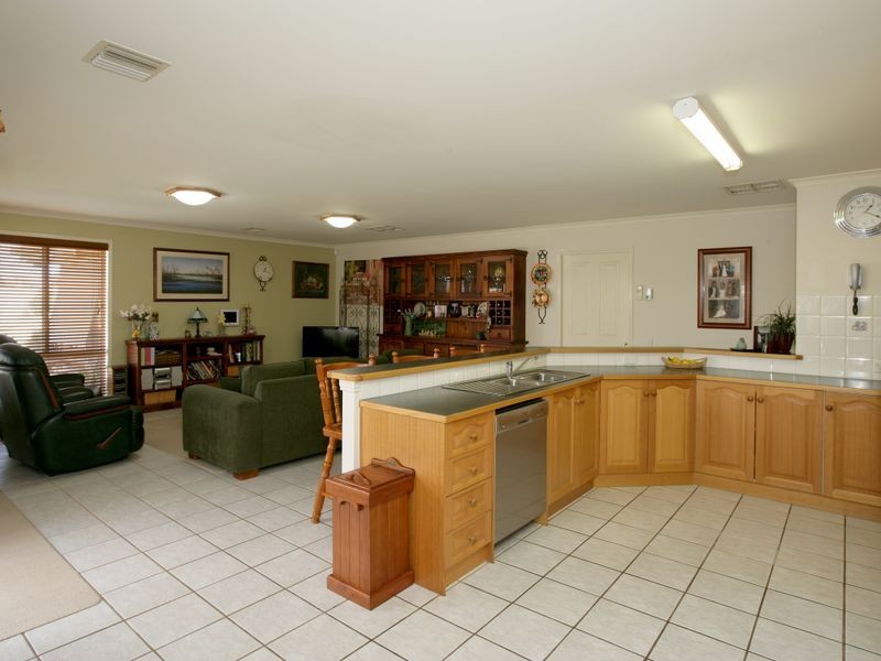 20 Henwood Avenue, Kooringal NSW 2650