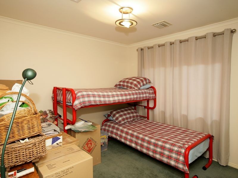 20 Henwood Avenue, Kooringal NSW 2650