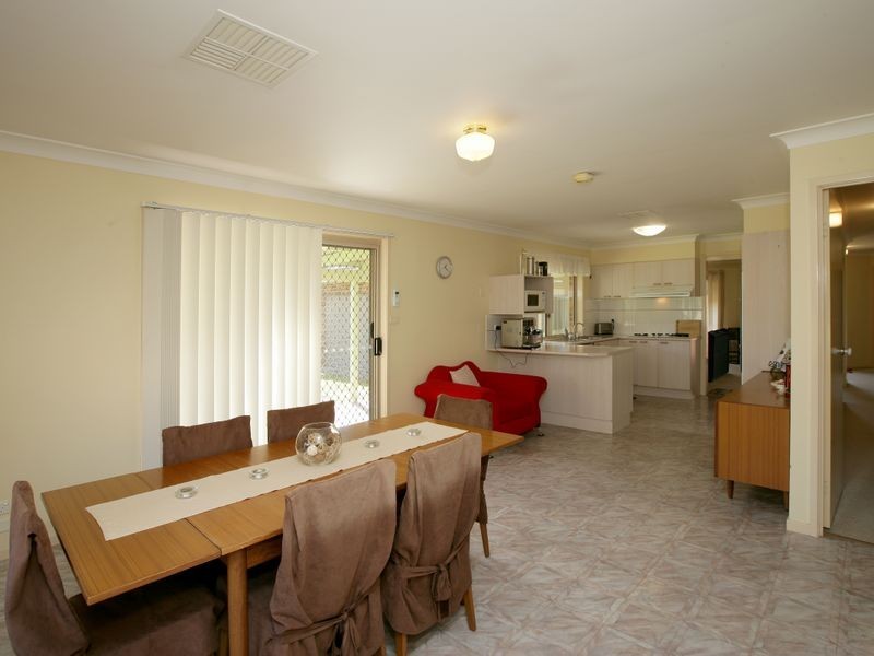 3 Kimba Drive, Glenfield Park NSW 2650