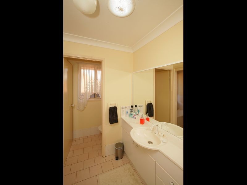 3 Kimba Drive, Glenfield Park NSW 2650