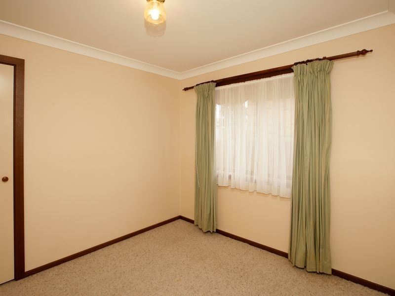 11 Avocet Drive, Estella NSW 2650