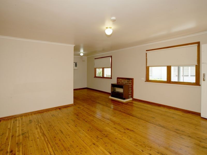 88 Warrawong Street, Kooringal NSW 2650