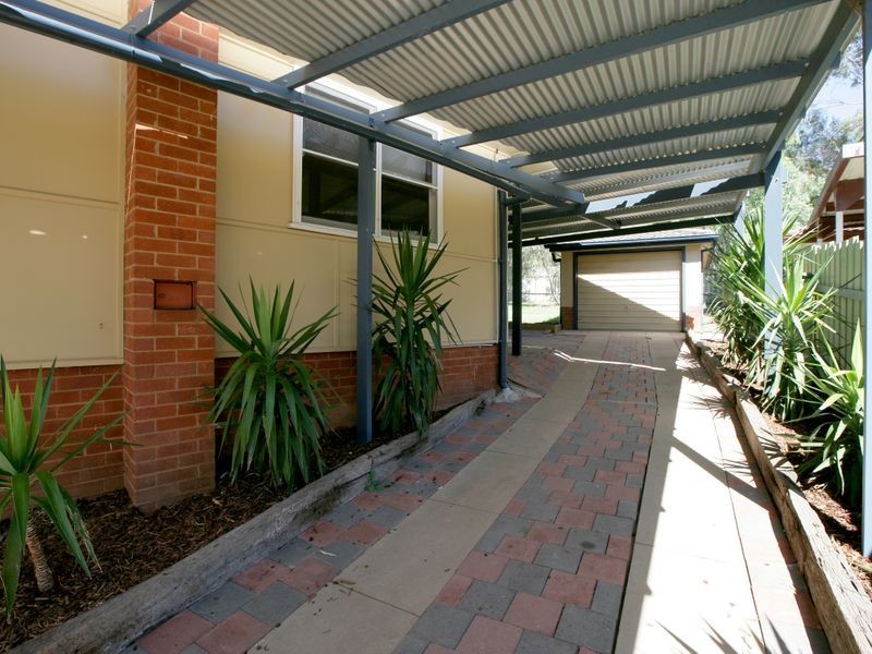 88 Warrawong Street, Kooringal NSW 2650