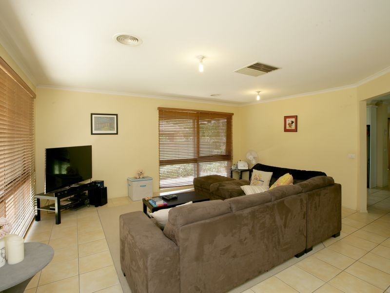 55 Undurra Drive, Glenfield Park NSW 2650