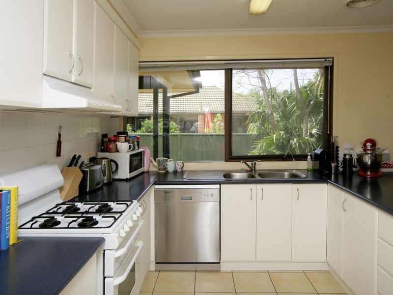 55 Undurra Drive, Glenfield Park NSW 2650