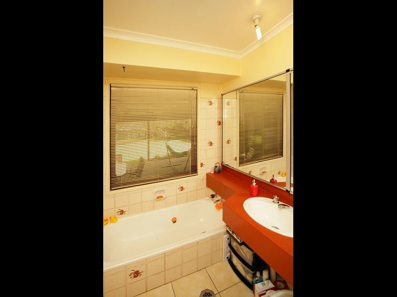 55 Undurra Drive, Glenfield Park NSW 2650