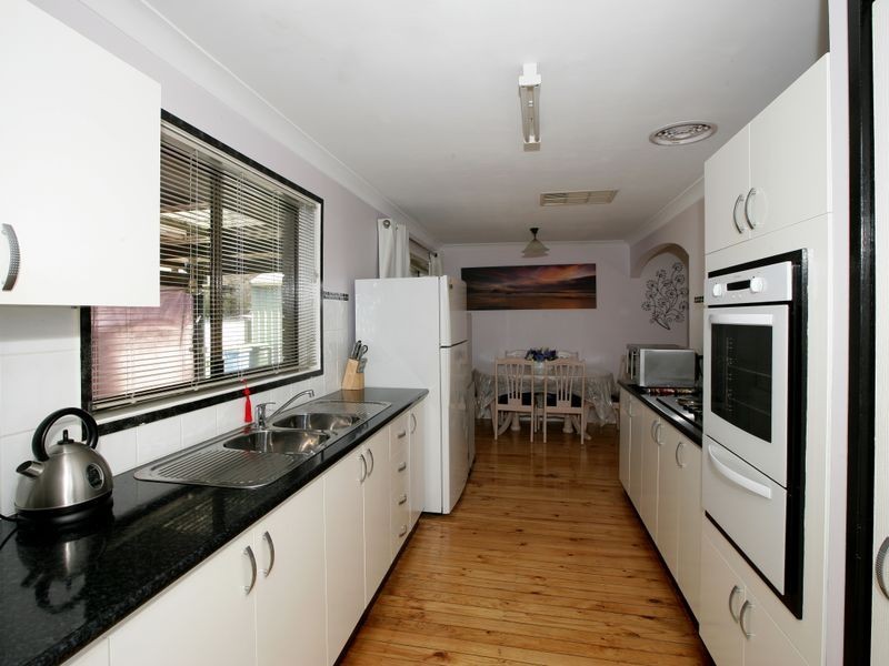 16 Vasey Street, Ashmont NSW 2650