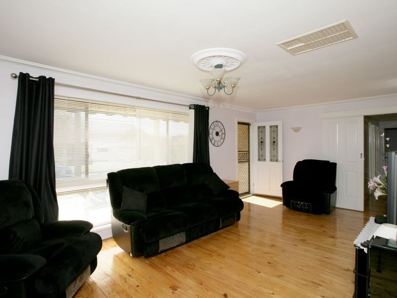 16 Vasey Street, Ashmont NSW 2650