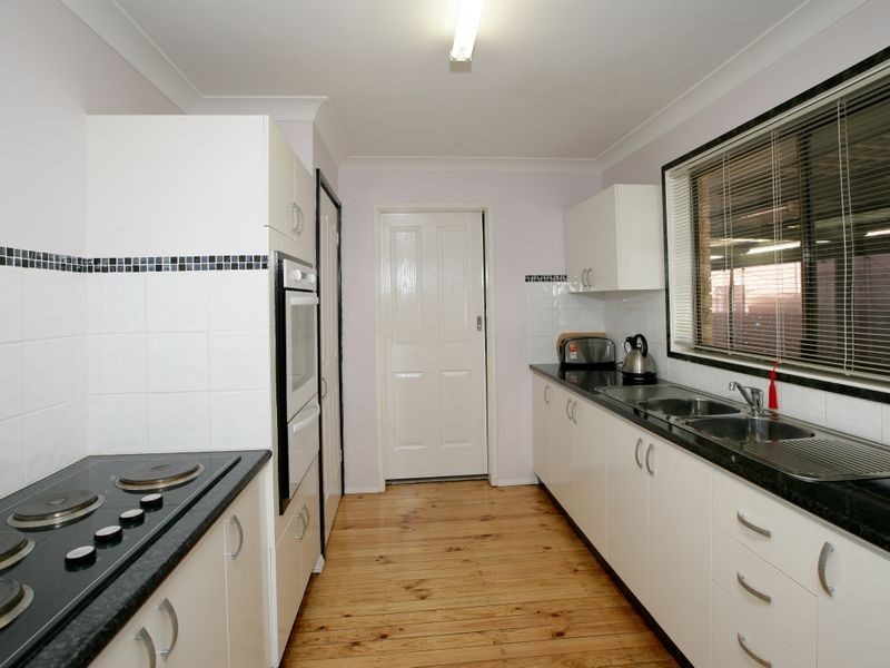 16 Vasey Street, Ashmont NSW 2650