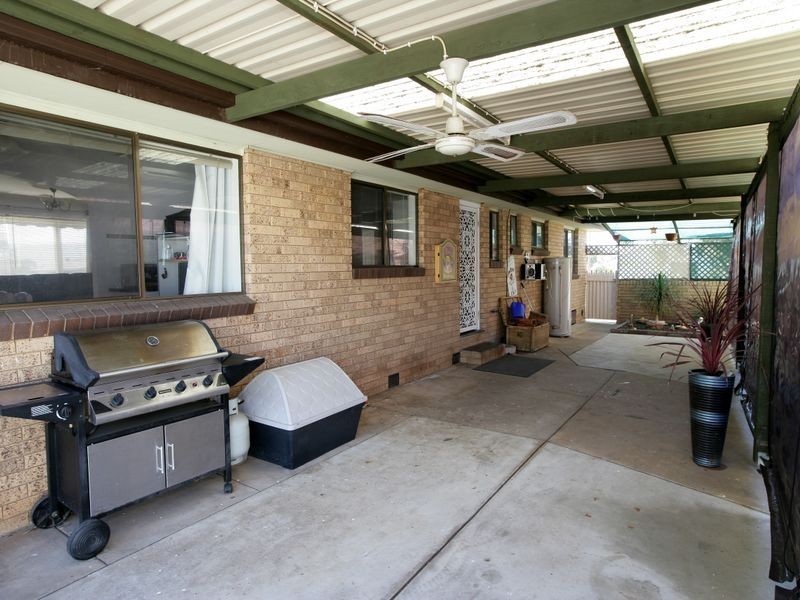 16 Vasey Street, Ashmont NSW 2650