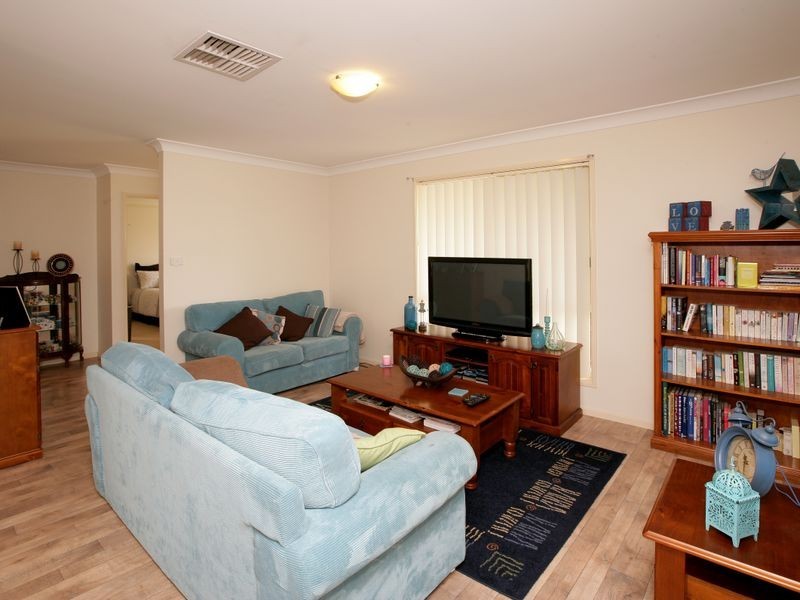 1/25 Wonkana Road, Glenfield Park NSW 2650