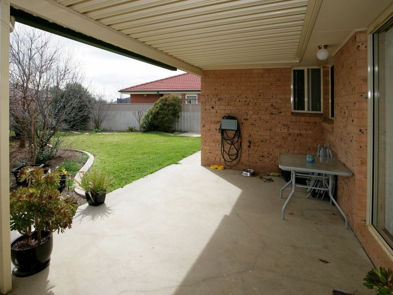 1/25 Wonkana Road, Glenfield Park NSW 2650