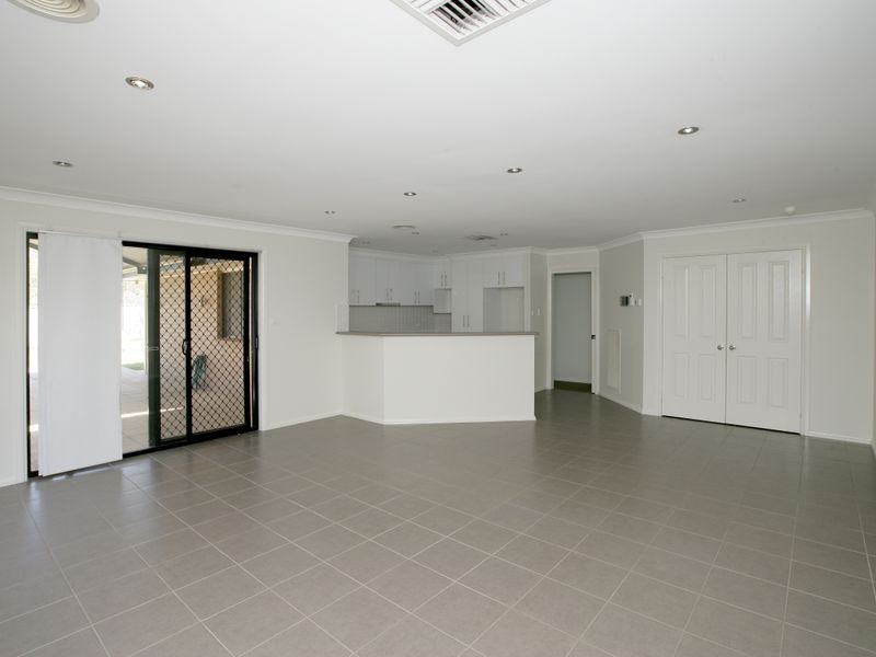 47 Barrima Drive, Glenfield Park NSW 2650