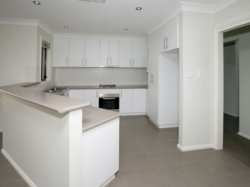 47 Barrima Drive, Glenfield Park NSW 2650