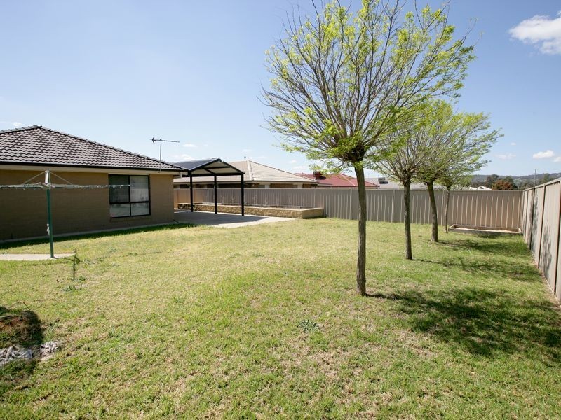 47 Barrima Drive, Glenfield Park NSW 2650