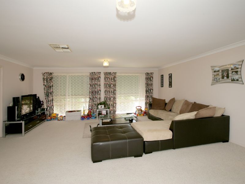 20 Gunn Drive, Estella NSW 2650