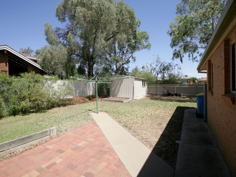 20 Gunn Drive, Estella NSW 2650