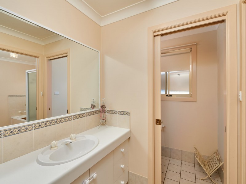 14 Wonkana Road, Glenfield Park NSW 2650