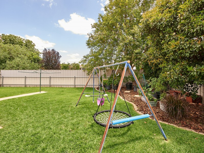 14 Wonkana Road, Glenfield Park NSW 2650