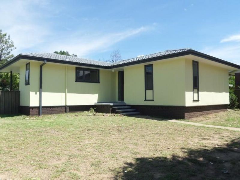 11 Oliver Place, Tolland NSW 2650