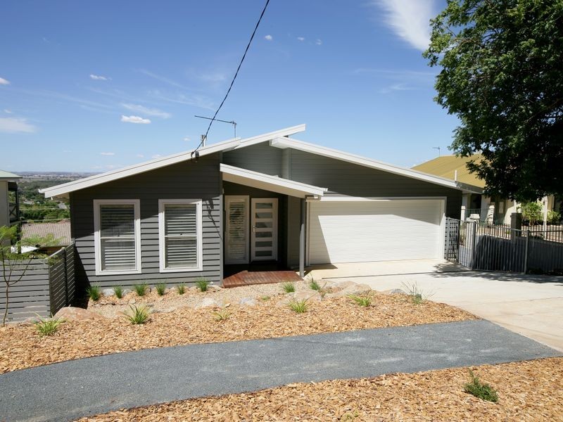 9 Bellevue Parade, Kooringal NSW 2650