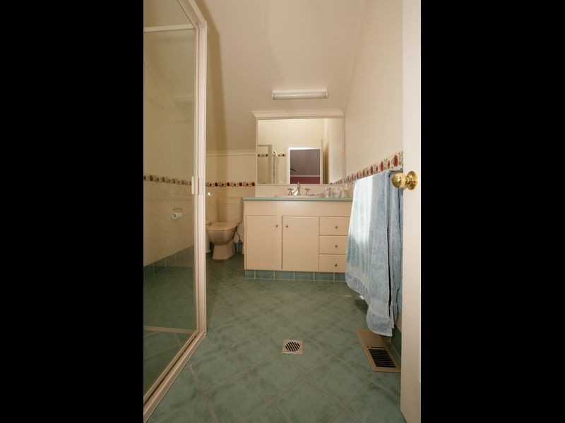 13 Bourkelands Drive, Bourkelands NSW 2650