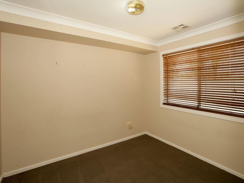 7 Cooba Place, Estella NSW 2650