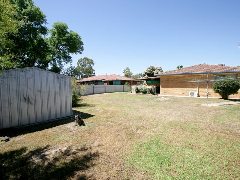 3 Undurra Drive, Glenfield Park NSW 2650