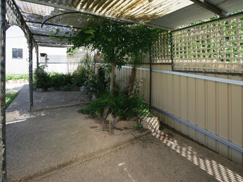 48 Graham Street, Lake Albert NSW 2650