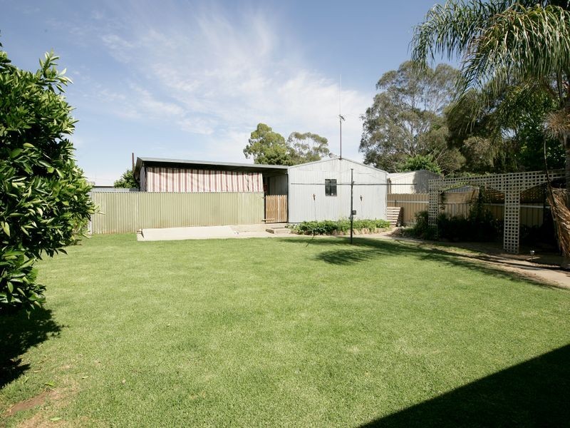 48 Graham Street, Lake Albert NSW 2650