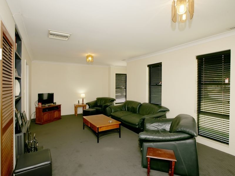 17 Crawford Street, Ashmont NSW 2650