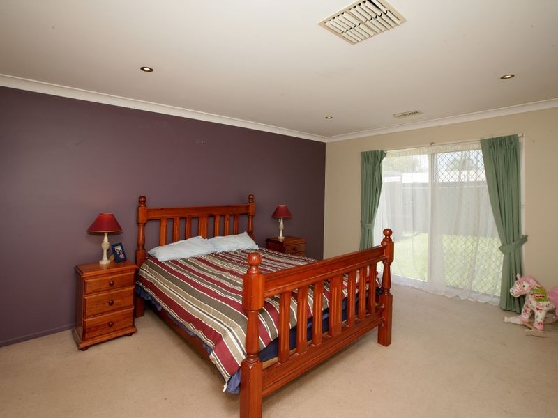 17 Crawford Street, Ashmont NSW 2650