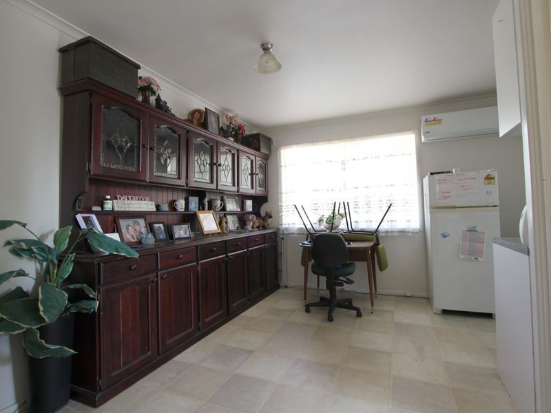 6 Lalor Place, Tolland NSW 2650