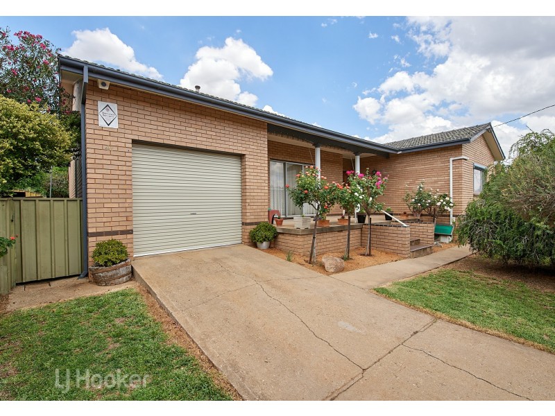 41 Kilpatrick Street, Kooringal NSW 2650