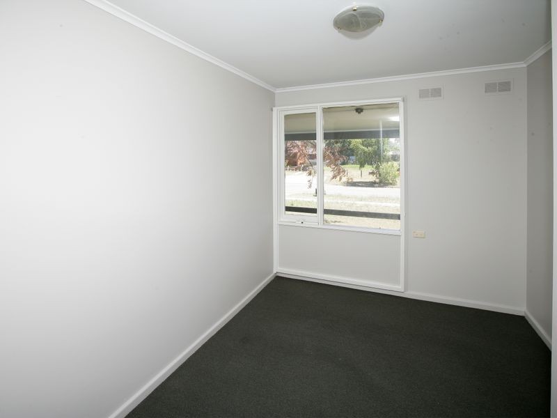 152 Raye Street, Tolland NSW 2650