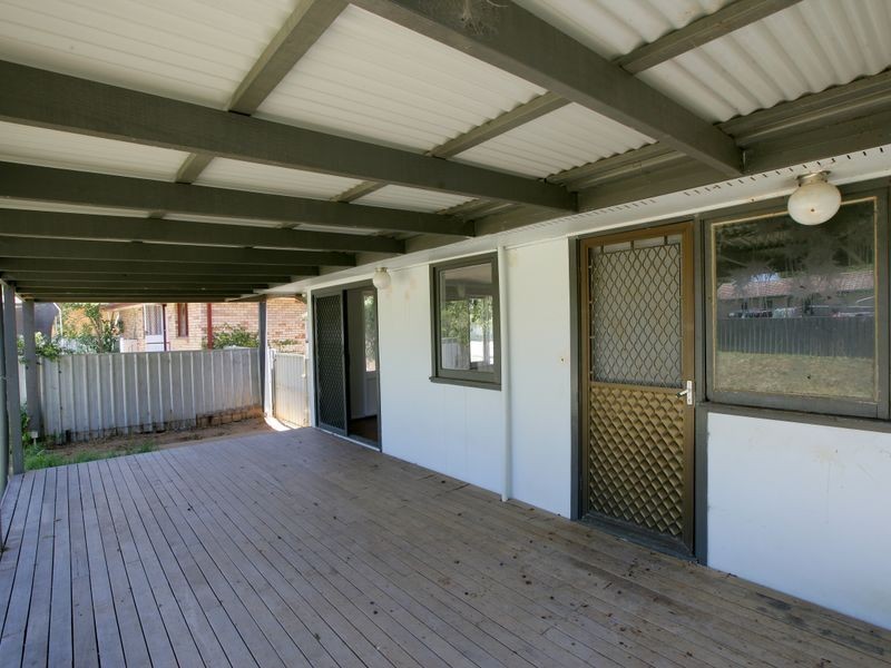 152 Raye Street, Tolland NSW 2650
