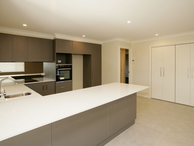 2/4 Apprentice Avenue, Wagga Wagga NSW 2650