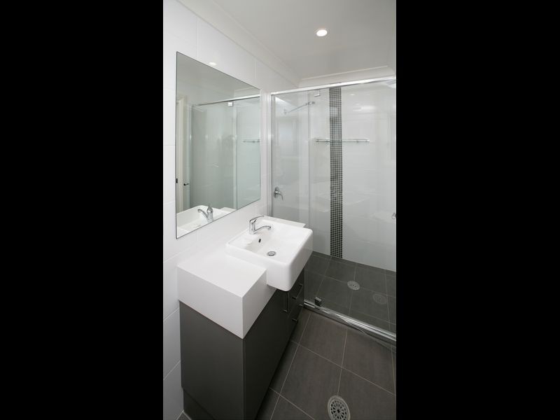 2/4 Apprentice Avenue, Wagga Wagga NSW 2650