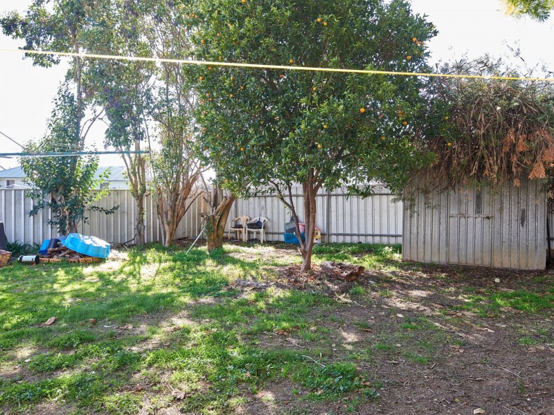 9 Macquarie Street, Mount Austin NSW 2650