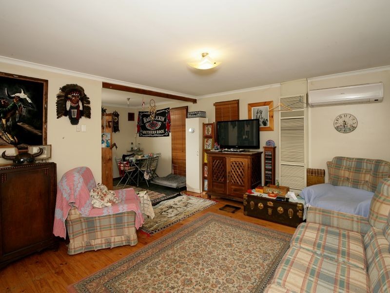 69 McKell Avenue, Mount Austin NSW 2650