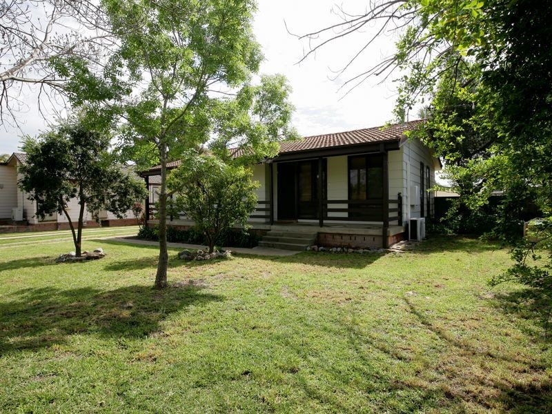 69 McKell Avenue, Mount Austin NSW 2650