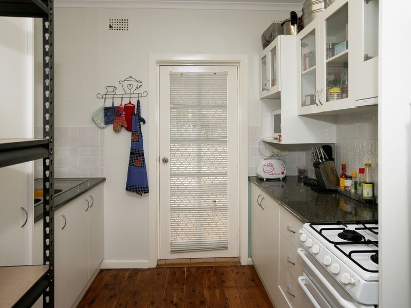 62 Blamey Street, Turvey Park NSW 2650