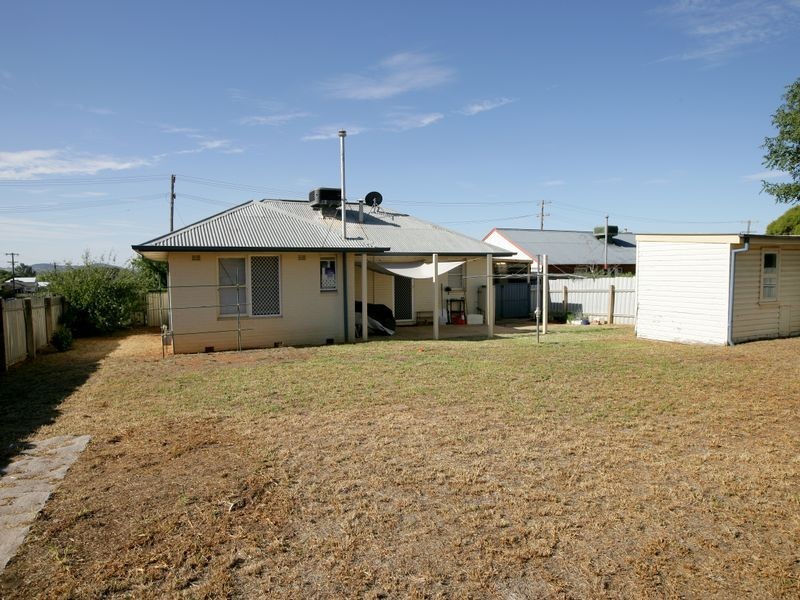 62 Blamey Street, Turvey Park NSW 2650