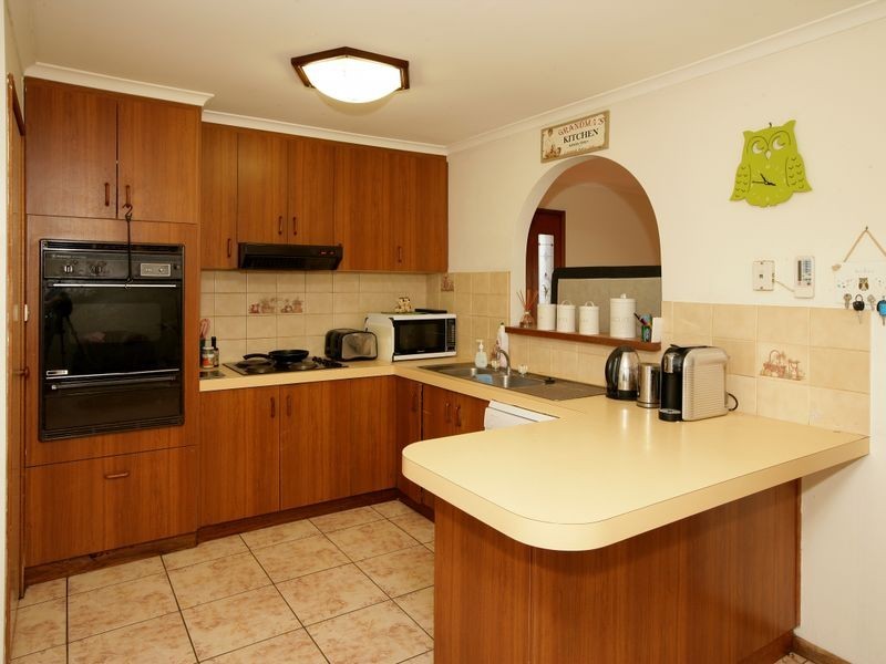 2 Matheson Place, Estella NSW 2650