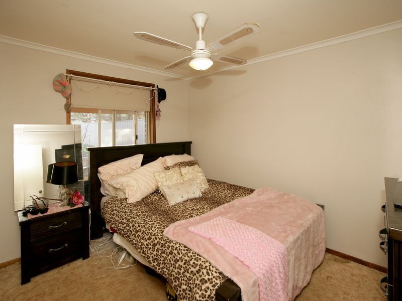 2 Matheson Place, Estella NSW 2650